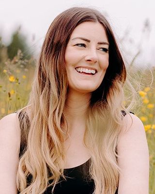 Photo of Carly Radford, Psychotherapist, MSc, MBACP