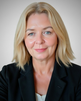 Photo of Julie Amanda Neale, Psychotherapist, MA, MBACP