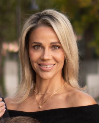 Photo of Adriana Samano, Marriage & Family Therapist, MS, LMFT