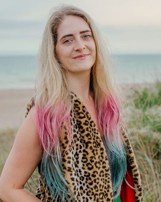 Photo of Becky Crepsley-Fox, Psychotherapist, COSRT Accred