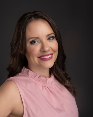 Photo of Danyelle Simmons, Psychiatric Nurse Practitioner, MSN, PMHNP