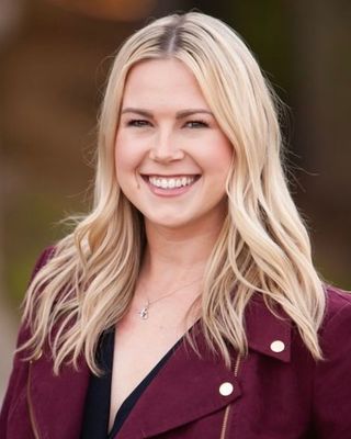 Photo of Carley Sanders - Lifebulb, Clinical Social Work/Therapist, LCSW
