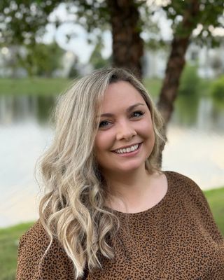 Photo of Nikki Lee, Clinical Social Work/Therapist, MSW, LSW