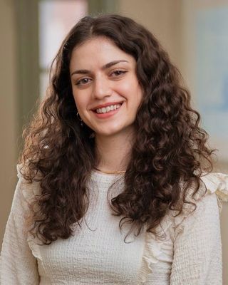 Photo of Esra Sahsuvaroglu, Counselor, MA, LAC