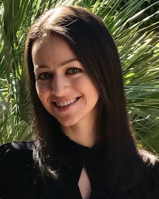 Photo of Stella Benami, Psychologist, PsyD
