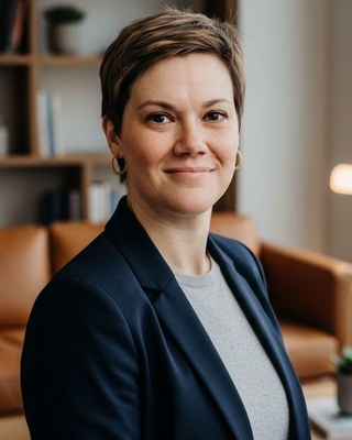 Photo of Kelly Johnson, Licensed Mental Health Counselor, LMHC