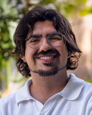 Photo of Miguel Hernanedez - Miguel Hernandez - Crossroads Counseling, Pre-Licensed Professional