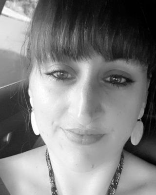 Photo of Laura Gallagher, Psychotherapist, Pre-Accredited Member IACP