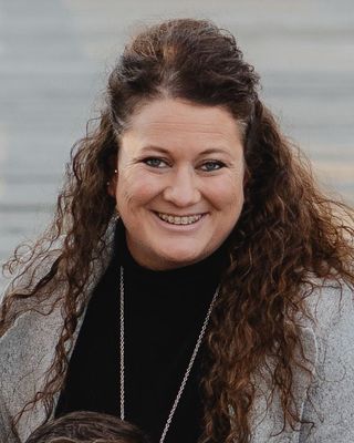 Photo of Kelli Herbers, Clinical Social Work/Therapist, LSCSW, LMAC