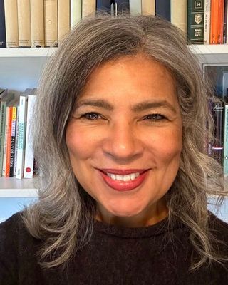 Photo of Amina Somers, Psychotherapist, MBACP Accred