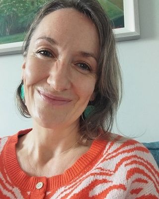 Photo of Sarah Ruane, Psychotherapist, PsychD, MIAHIP