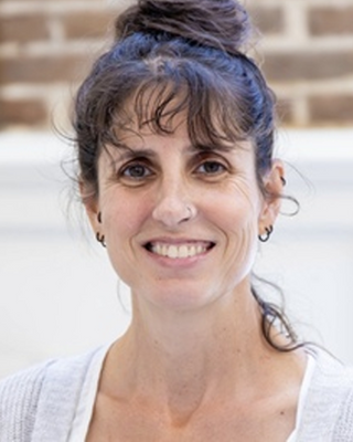 Photo of Gabriele Hoog, Clinical Social Work/Therapist
