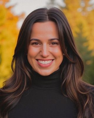 Photo of Alexa Resendes, Counselor, BS, MS, LMHC