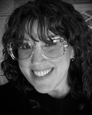 Photo of Sarah Lapenta-H, Clinical Social Work/Therapist, LMSW, MDiv, BCC, GC-C