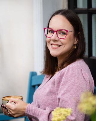 Photo of Aimee Bishop, Psychotherapist, MBACP