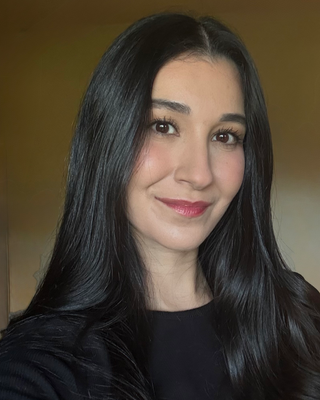 Photo of Jasmine Issa, Marriage & Family Therapist, LMFT