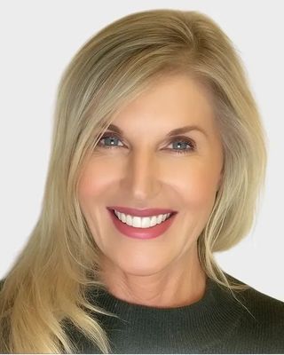 Photo of Shauna Lynn Switzer, Registered Psychotherapist, MA, MCP, RP, C Hyp