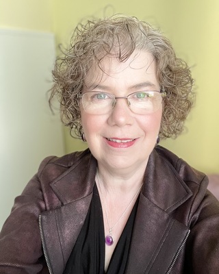 Photo of Christine Walter, Registered Psychotherapist in Ottawa, ON