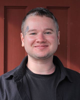 Photo of Joey Dehais, Clinical Social Work/Therapist, LICSW