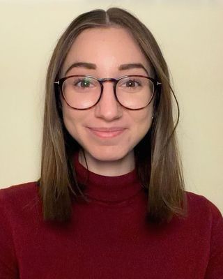 Photo of Larisa Esposito, Pre-Licensed Professional, MA, MHC-LP