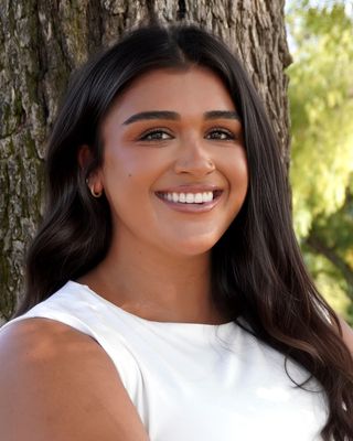 Photo of Alyse Freitas, Marriage & Family Therapist, MA, LMFT