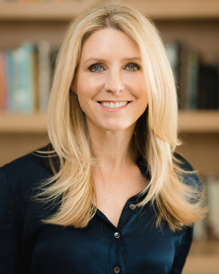 Photo of Sarah Stoker, Psychologist in Manhattan Beach, CA