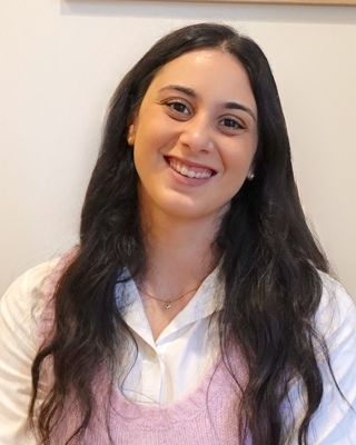 Photo of Justine Dekaro, Psychologist, MPsych, PsyBA General