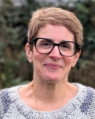 Photo of Karen Day, Counsellor, MNCPS Acc.