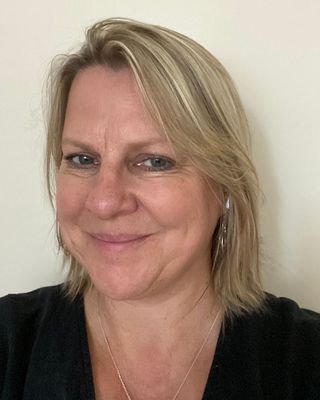 Photo of Dr Charlotte Metcalfe, Psychologist, PsychD, HCPC - Clin. Psych.