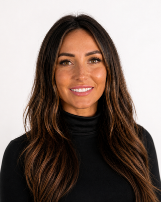 Photo of Aryssa Fischer, Registered Psychotherapist (Qualifying), MACP, RSW