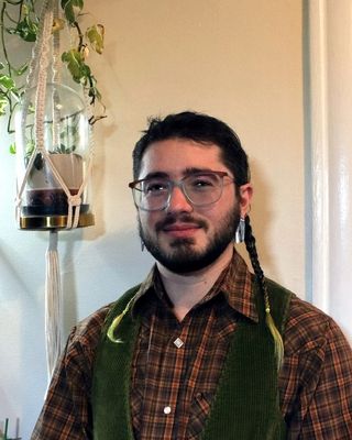 Photo of Beckett Weeks, Licensed Mental Health Counselor, LMHC