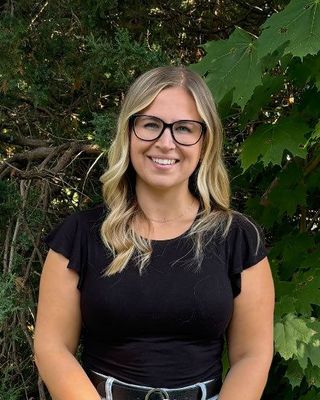 Photo of Kali Rorabeck (May), Registered Psychotherapist, BA, MEd, CCC