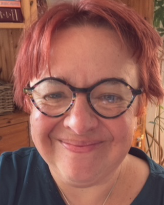 Photo of Alexandra Logan, Psychotherapist, MSc, MUKCP