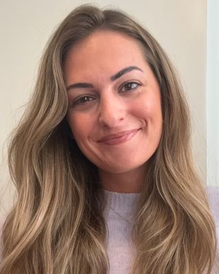 Photo of Lucy Alexis Sennett, Licensed Social Worker, LCSW
