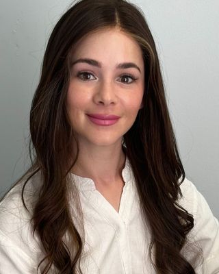 Photo of Sara Ozhekh, Registered Counsellor