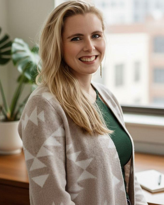 Photo of Victoria Young, Clinical Social Work/Therapist, LCSW