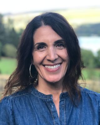 Photo of Nadia Sheltawy, Psychotherapist, MA, MUKCP