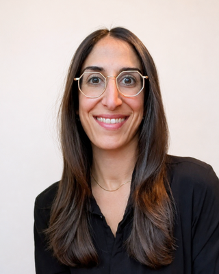 Photo of Dr Kiana Azmoodeh - Dr Kiana, Psychologist, PsychD, HCPC - Clin. Psych.