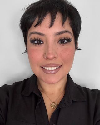 Photo of Julia Navarrete, Clinical Social Work/Therapist, LSW