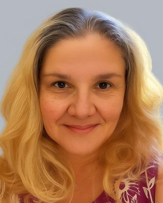 Photo of Louise Jones