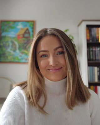 Photo of Sarah Moore, Registered Psychotherapist, BA, MA, RP