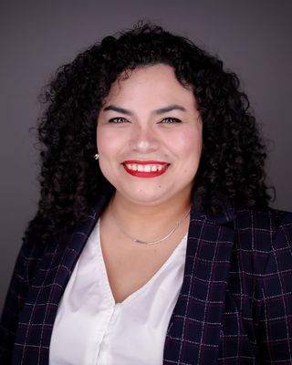 Gilma Juarez的照片，她是德克萨斯州达拉斯市的注册专业咨询师