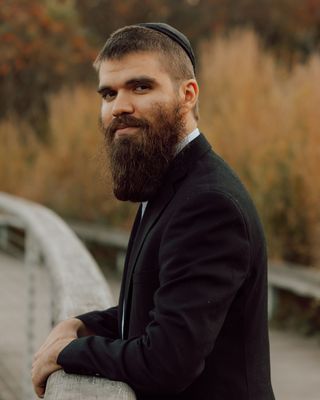 Photo of Joshua Carbonera, Marriage & Family Therapist, LMFT