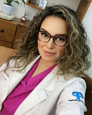 Foto de Viridiana Romero Manzo - Clinica de Atención Psicologica Dalinde, Psicoterapeuta, Dr. en Psicología