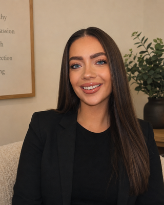 Photo of Lucie Abadi-Johns, Psychotherapist, UKCP Trainee