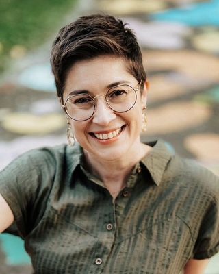 Photo of Jinger Kinner, Licensed Professional Clinical Counselor, MFT, LPCC