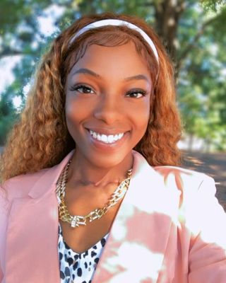 Photo of Latetia Holmes, Pre-Licensed Professional