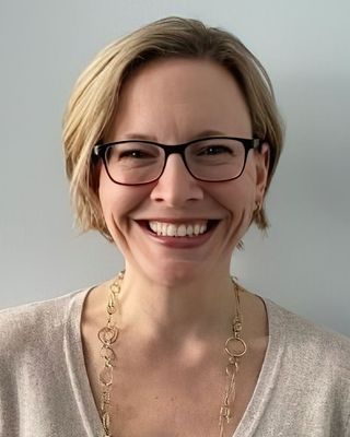 Photo of Cheryl Reyes, Psychologist in Naperville, IL