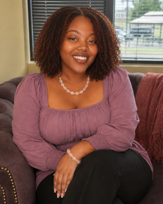 Photo of Kamaria Bluntson, Licensed Professional Mental Health Counselor, Lpcmh