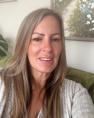 Photo of Sara Reynolds, Counsellor, MNCPS Acc.